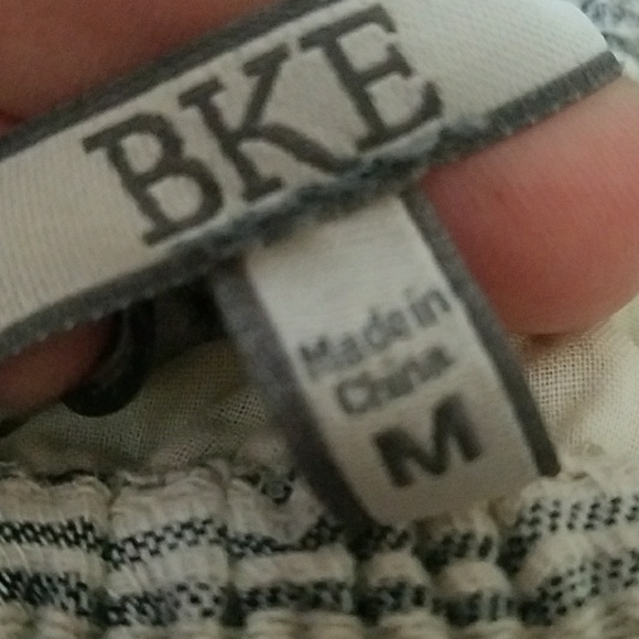 BKE high waist shorts - Picture 3 of 3